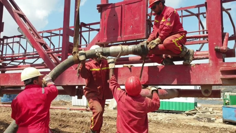 kelly hose in drilling rig