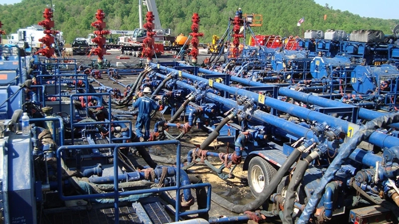 acid and abrasive frac service
