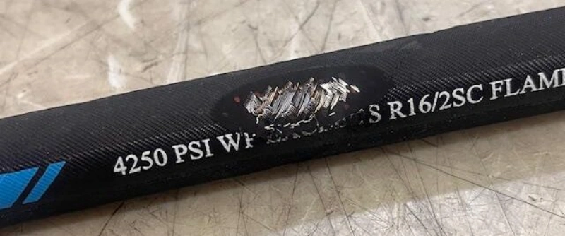 signs of wear in hydraulic hoses